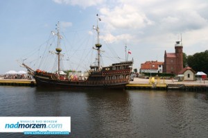 Ustka - Latarnia Morska i Statek Ustka - Latarnia Morska i Statek